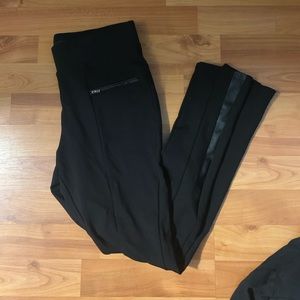 3 FOR $10 | Zipper/ankle detail ponte pant
